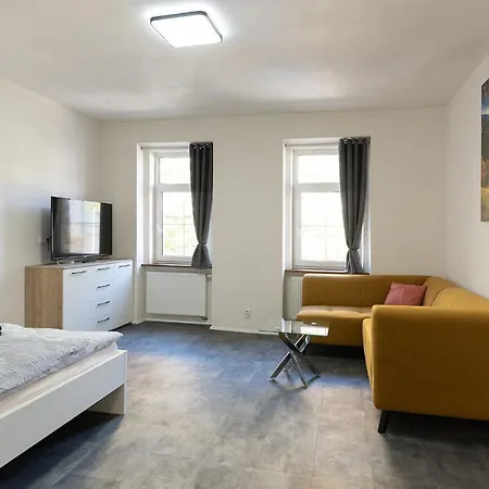 Apartsee Wellness Lägenhetshotell Plzeň
