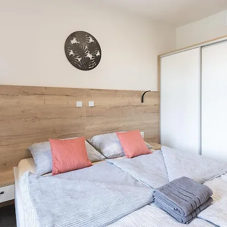 Apartsee Wellness Lägenhetshotell Plzeň