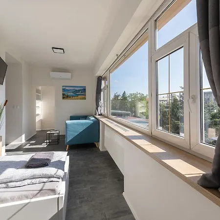 Apartsee Wellness Aparthotel Plzen